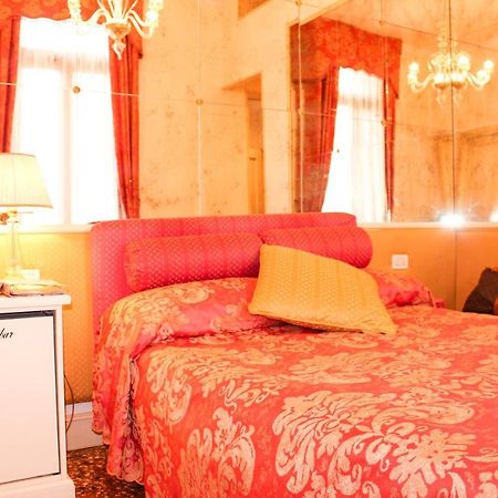 Palazzo Odoni Hotel Venesia Bagian luar foto