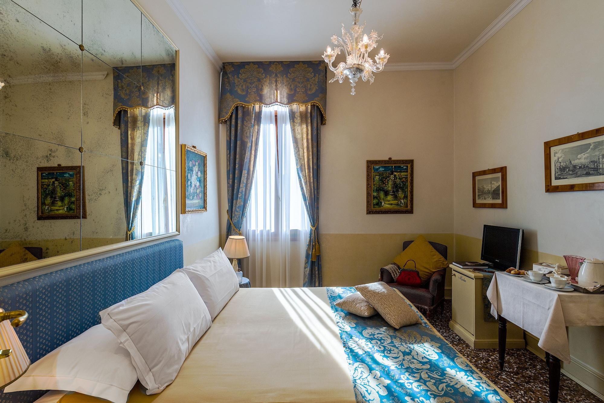 Palazzo Odoni Hotel Venesia Bagian luar foto