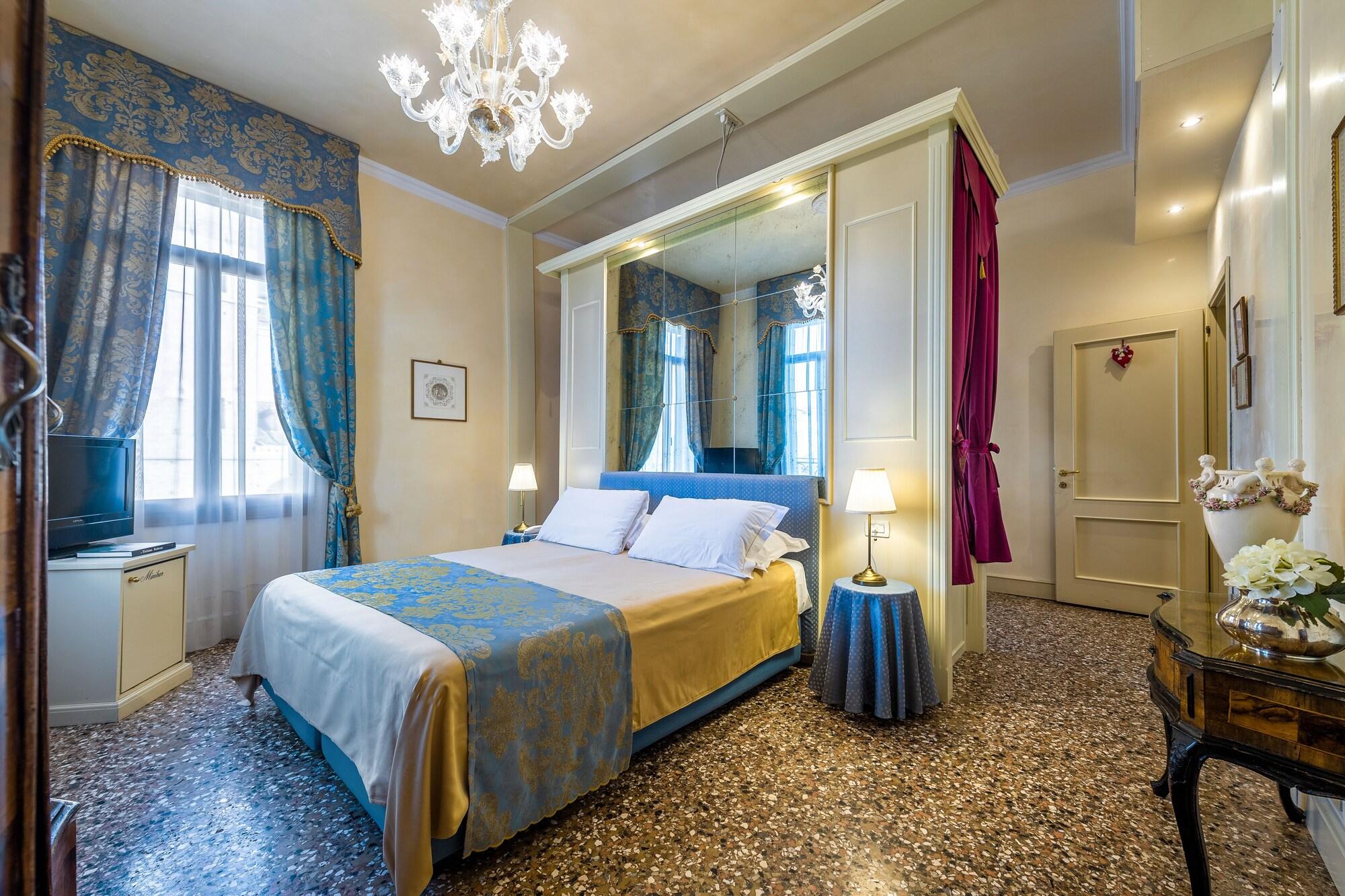 Palazzo Odoni Hotel Venesia Bagian luar foto