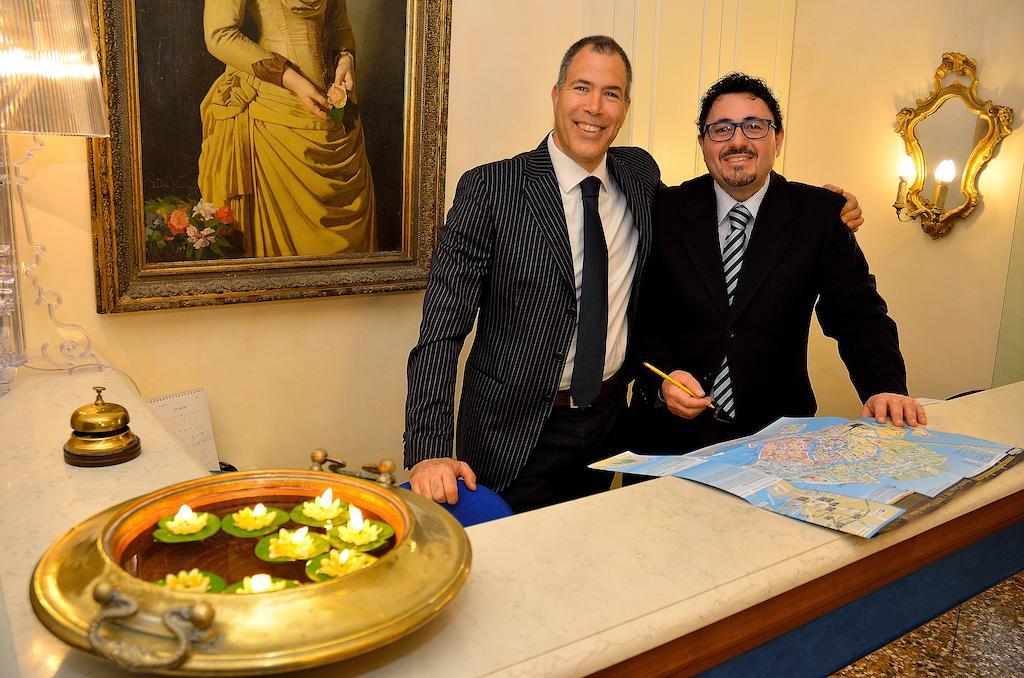 Palazzo Odoni Hotel Venesia Bagian luar foto