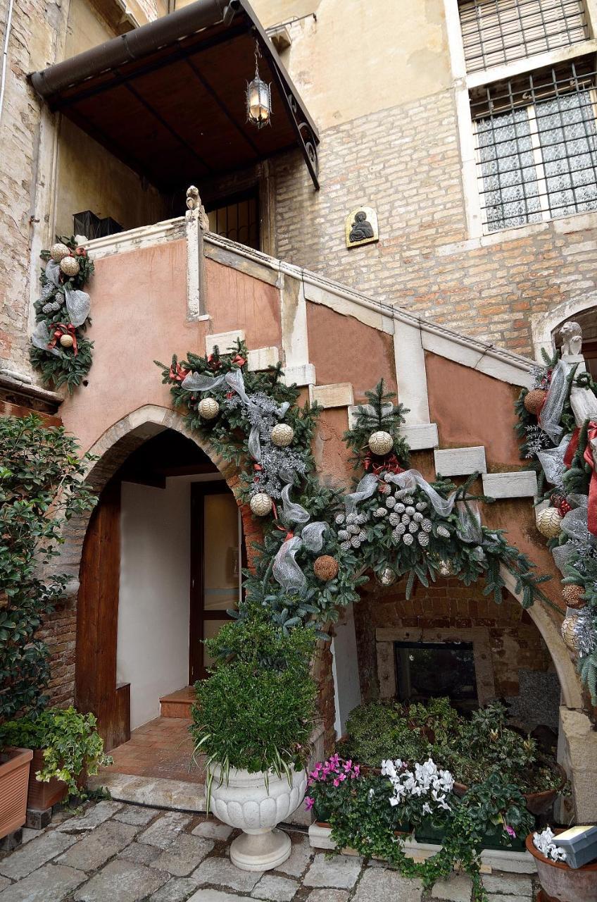 Palazzo Odoni Hotel Venesia Bagian luar foto